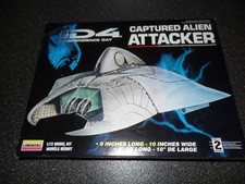 Listing image for NEW ID4 Independence Day Captured Alien Attacker Model Kit 1996 77311